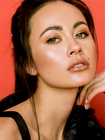 Ana Tanaka